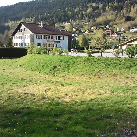 Hotel Les Bruyeres Вантрон Екстер'єр фото