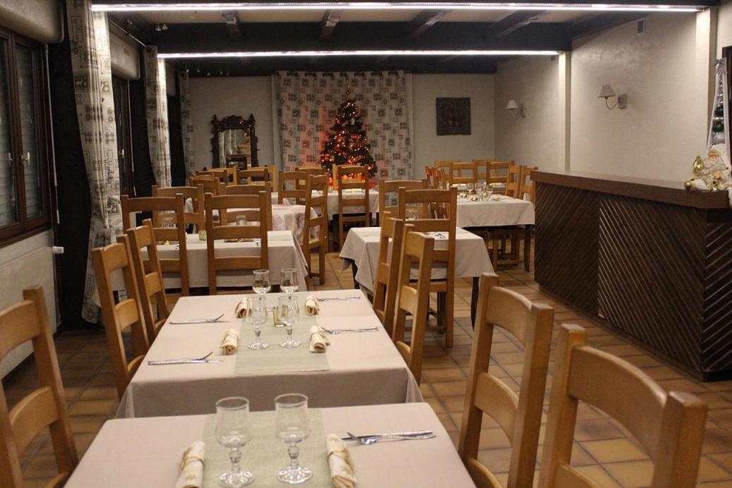Hotel Les Bruyeres Вантрон Екстер'єр фото